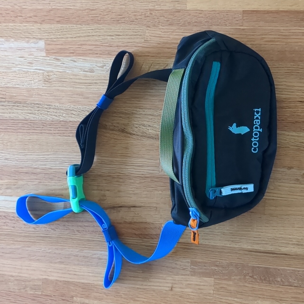 Cotopaxi fanny pack NWOT